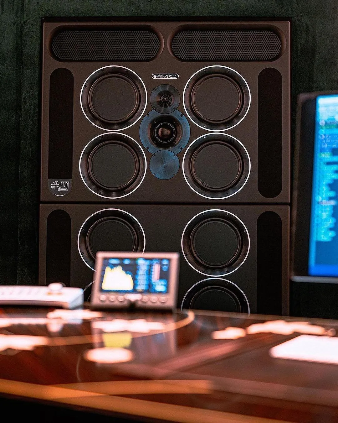The 8-Studio Complex กับ Setup PMC Monitor QB1-XBD,MB3-XBD, 1B1S และ 6-2