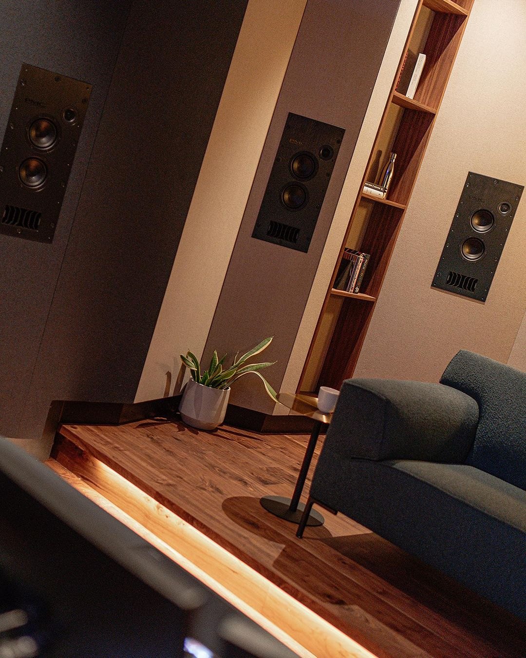 ห้องมิกซ์ Dolby Atmos ของ Alaska Studios