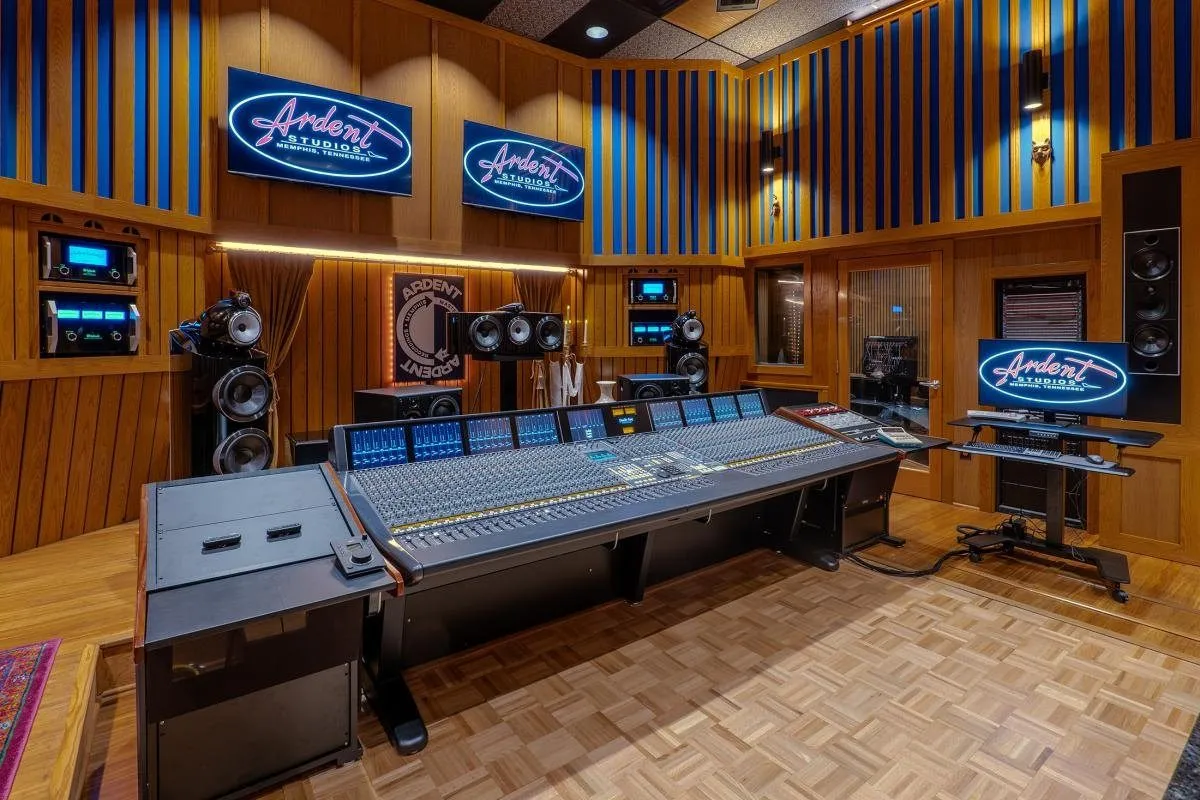 Ardent Studios สตูดิโอระดับตำนาน ติดตั้ง Solid State Logic Duality Fuse SuperAnalogue แบบ 48 Channel
