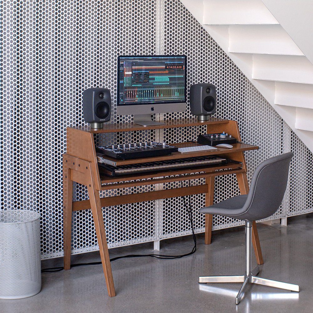 ร้านเฟอร์นิเจอร์ Audio Housing