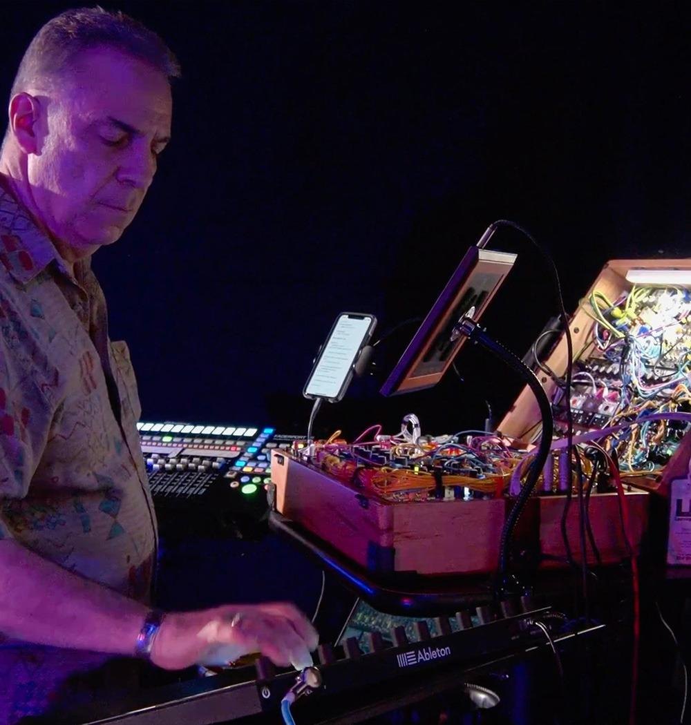 Chris Meyer กับระบบโมดูลาร์และ SSL BiG SiX ในสตูดิโอของเขา
