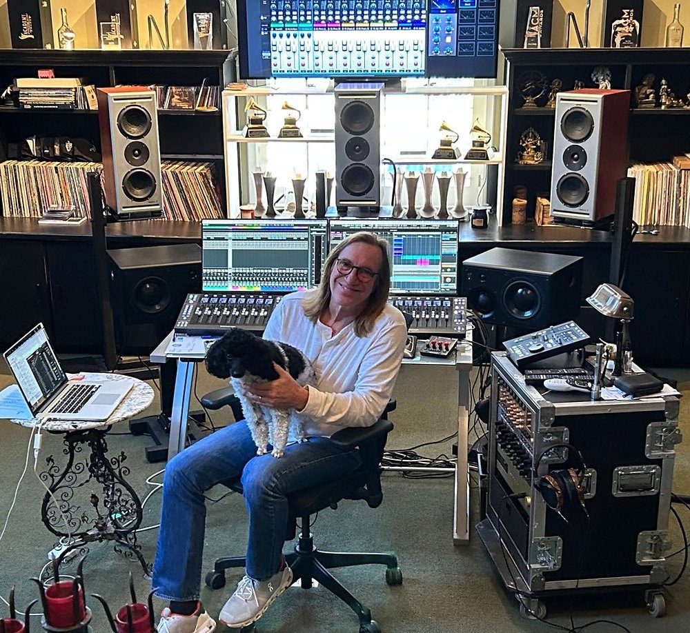 ทำความรู้จักกับ Chuck Ainlay: Producer และ Engineer ผู้ชนะรางวัล Grammy ผสานรวมเอา SSL Controller เข้ากับ DAW ของเขา