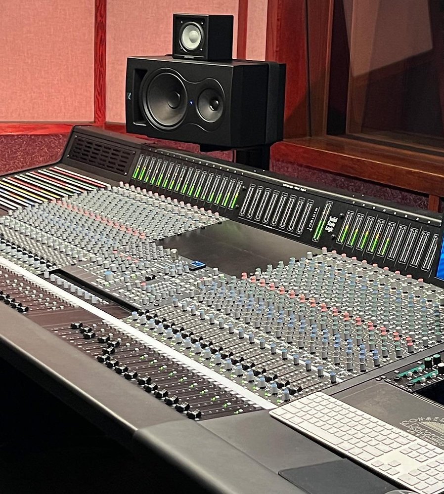Conservatory of Recording Arts & Sciences ได้ติดตั้ง Solid State Logic ORIGIN32 Channel In-Line Analogue Consoles