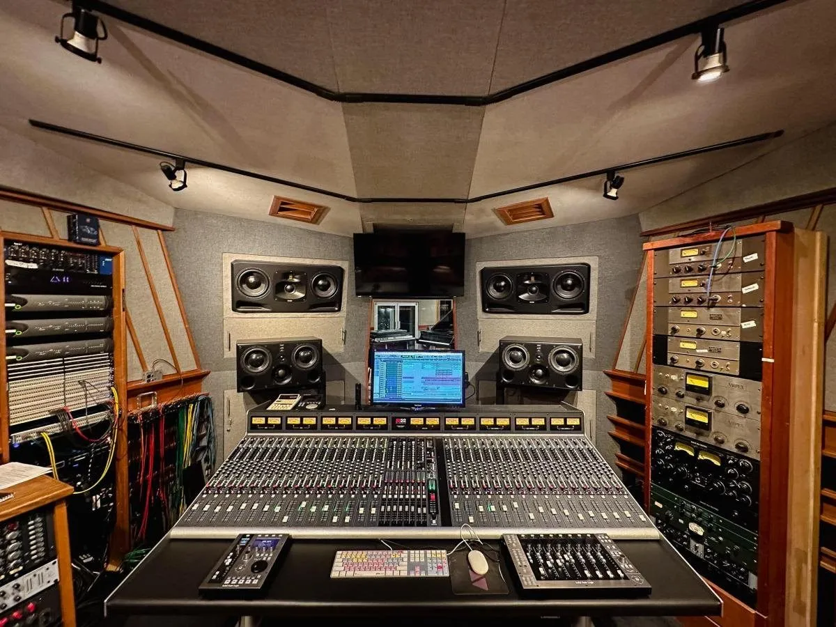 Harrison 32Classic ที่ EastSide Sound