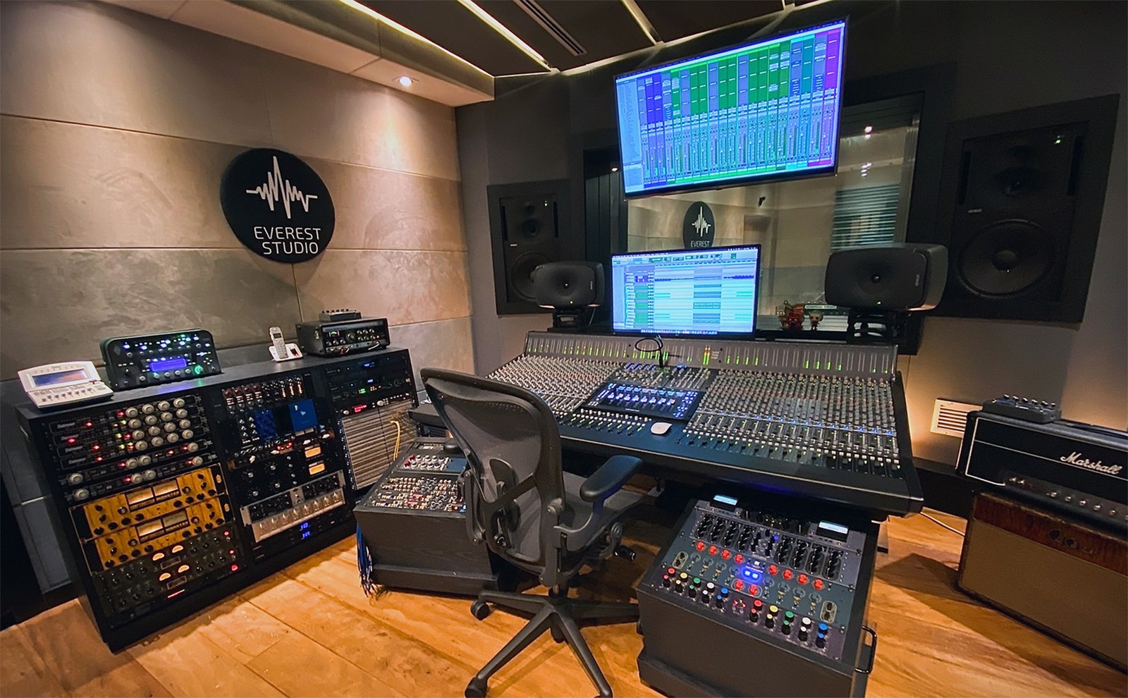 Everest Studio