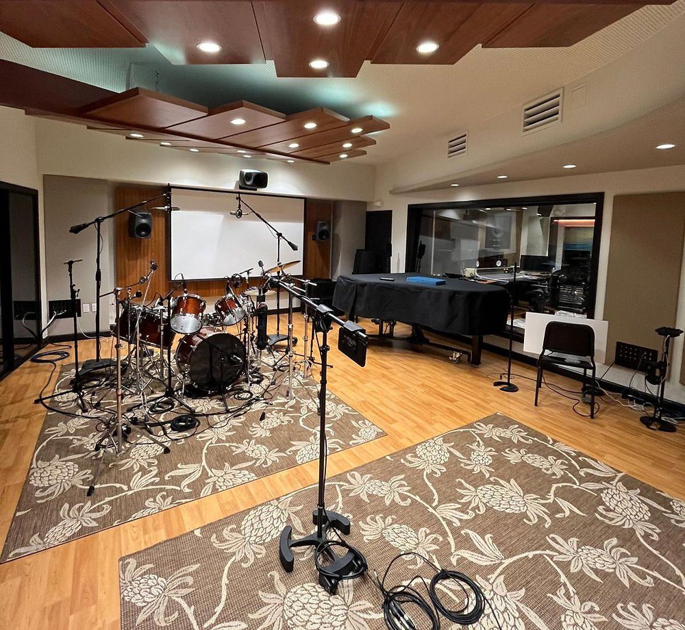 Hawaii State Department of Education ได้ติดตั้ง SSL AWS 948 delta SuperAnalogue ไว้ในสตูดิโอระดับ High End