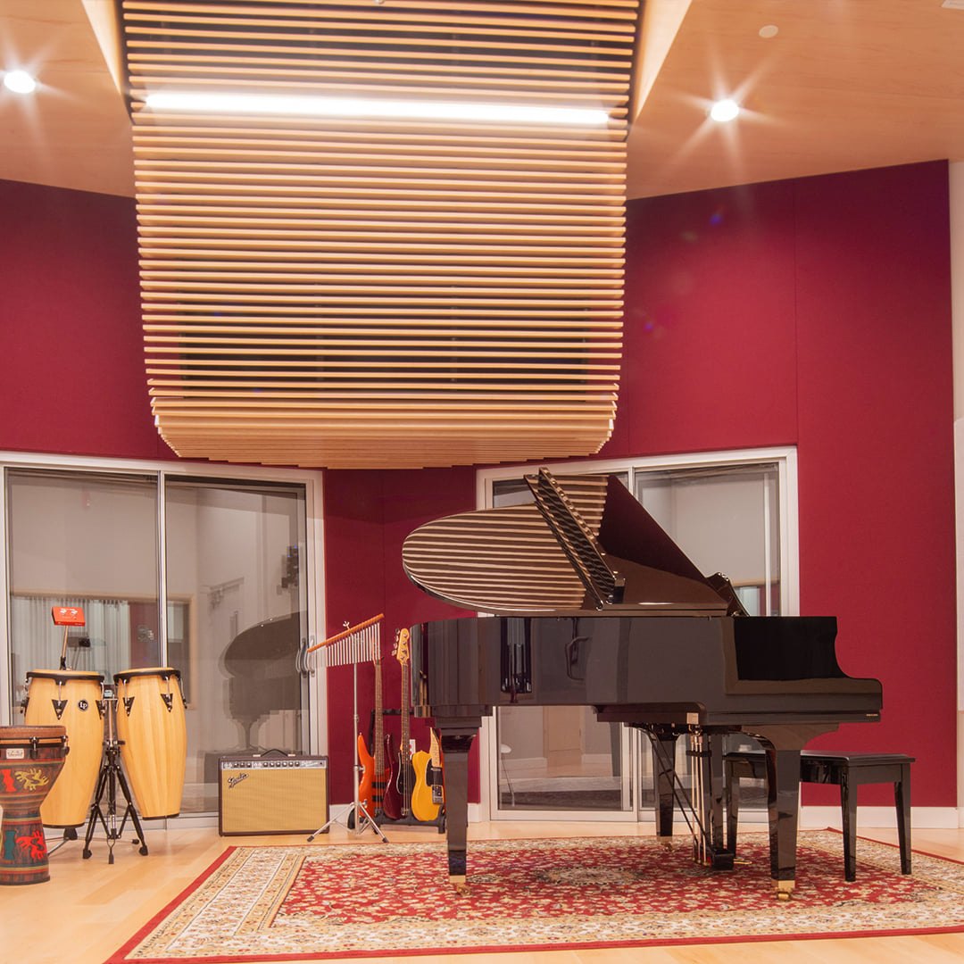 สตูดิโอย่อยที่ใช้คอนโซล SSL XL-Desk