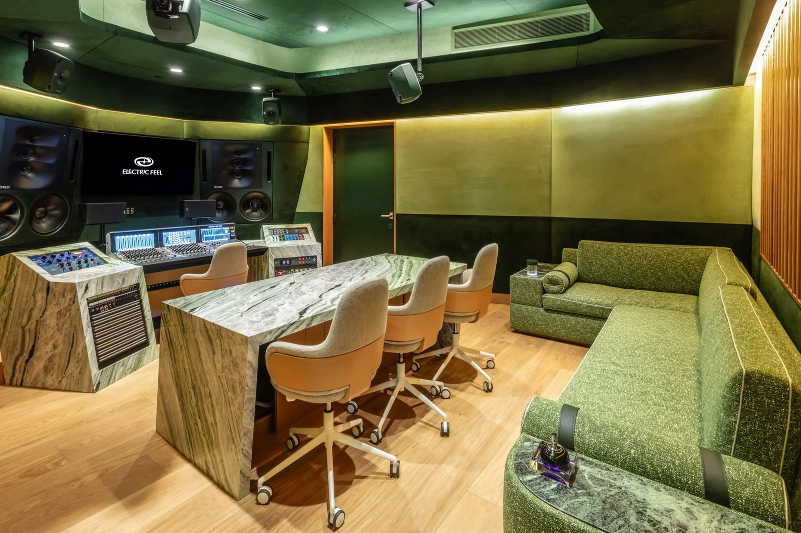Electric Feel Miami ติดตั้ง SSL Oracle ตัวแรกในอเมริกา