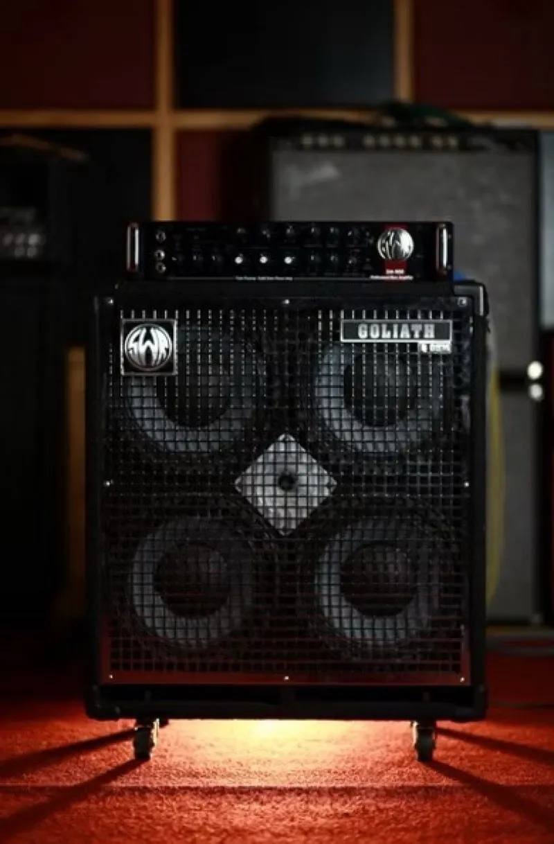 SWR SM900 w/ Goliath IV (4 x 10)